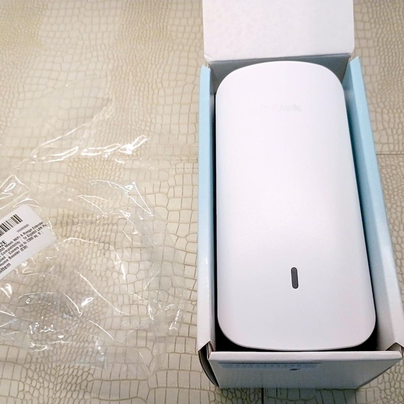 Unused Opened D-Link AQUILA PRO AI AX3000 Wi-Fi 6 Smart Mesh Extender - E30 - Picture 3 of 13
